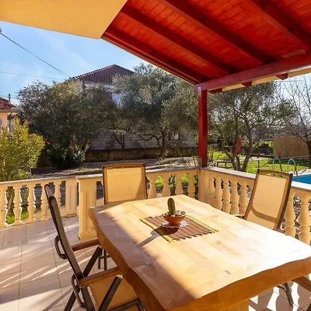 Vacation Home Duilo Donji Zemunik Exterior photo